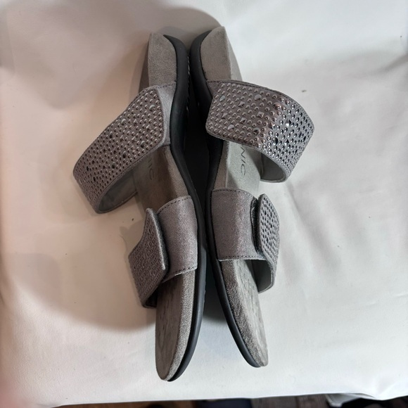 VIONIC Sz 10 Samoa Slides Slip On Sandals Comfort Insole Velcro Closure Flats - Picture 6 of 8